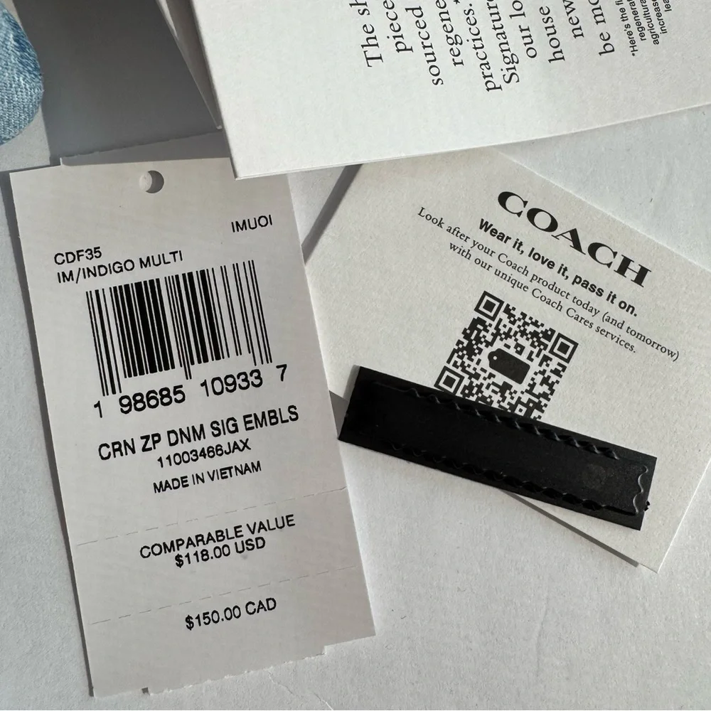 Coach CDF35 Corner Zip Wristlet Signature Denim Rainbow Indigo Multi NWT - Picture 3 of 16